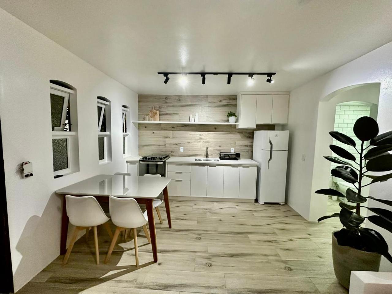 Apartamento Estilo Chale Com Piscina Ubatuba Exteriör bild