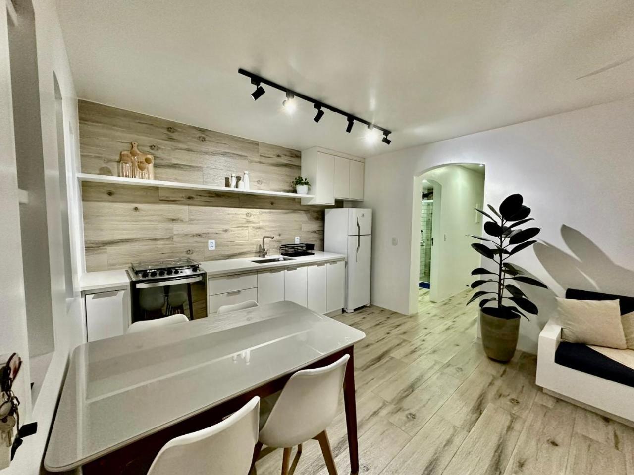 Apartamento Estilo Chale Com Piscina Ubatuba Exteriör bild